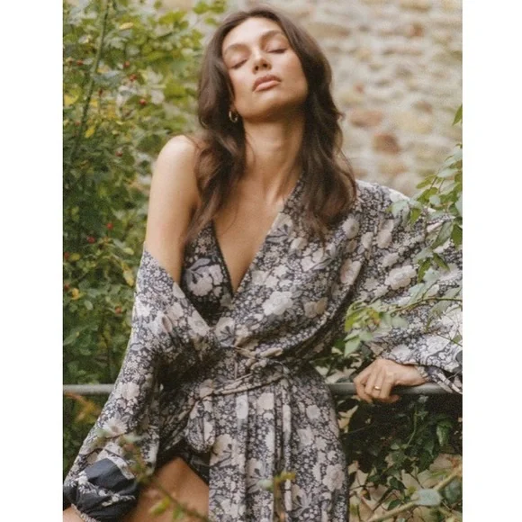 {Spell} Juniper Tri Bralette XXL Charcoal Floral